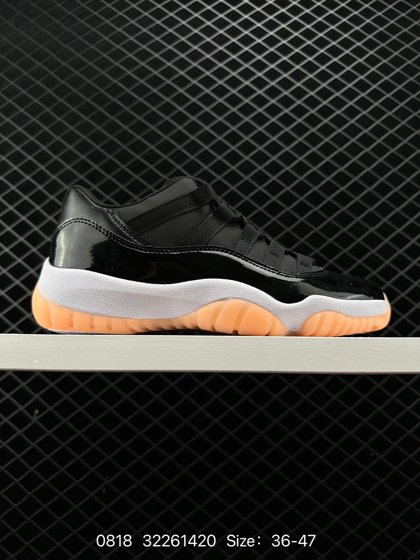 Nike Air Jordan 11 Retro Low LE